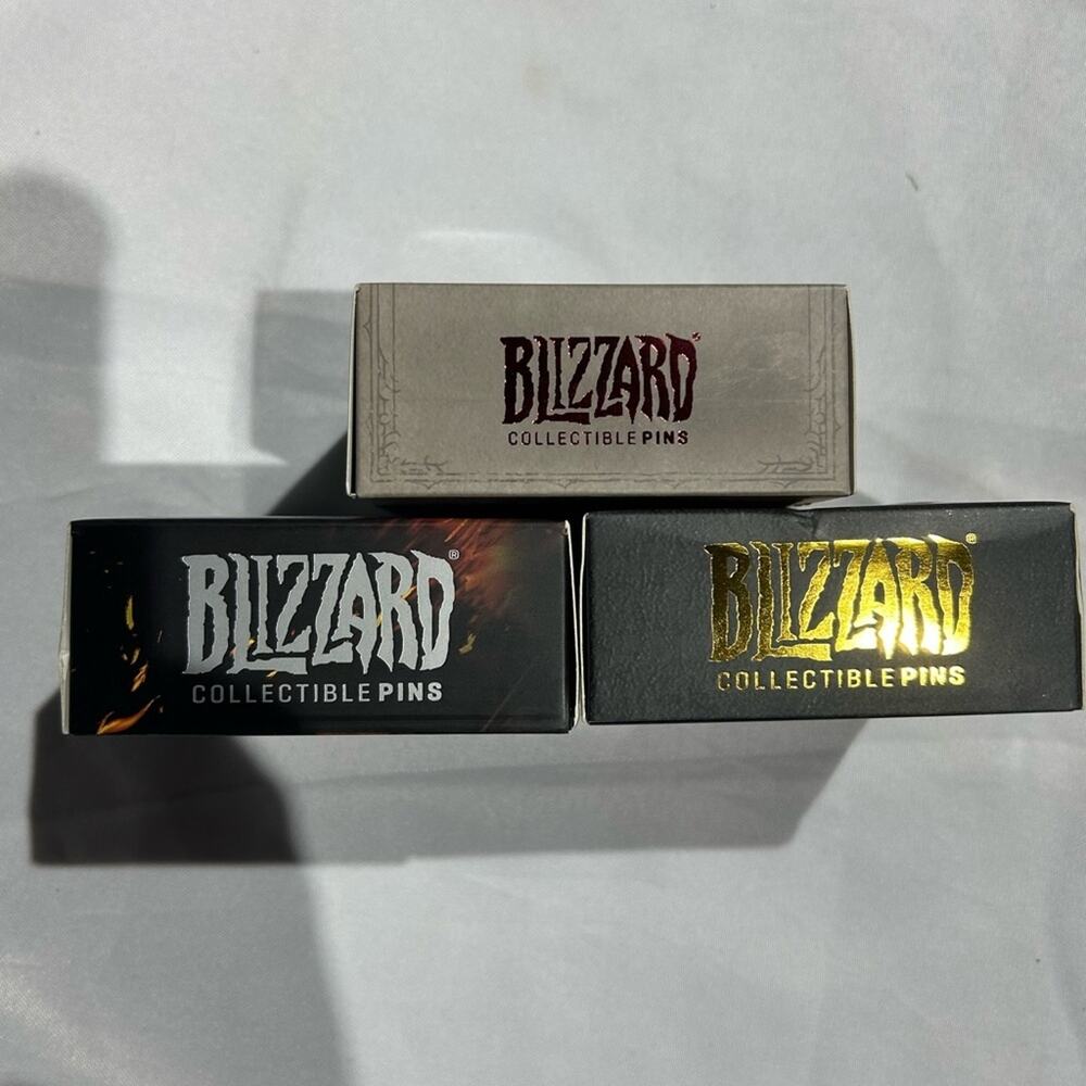 Diablo Collector's Edition Pin Set - Picture 4 of 6